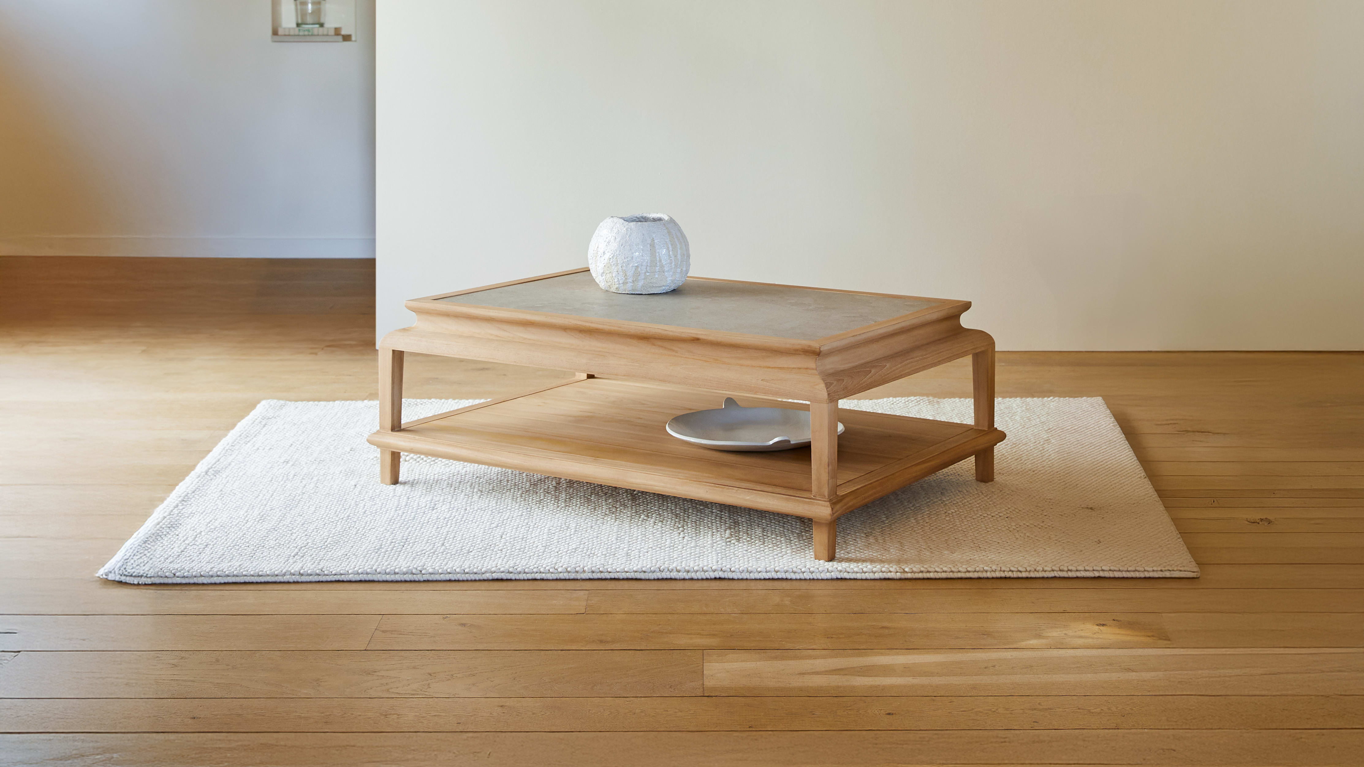 Técnicas de ebanistería excepcionales y materiales actuales para crear muebles marcados por su modernidad