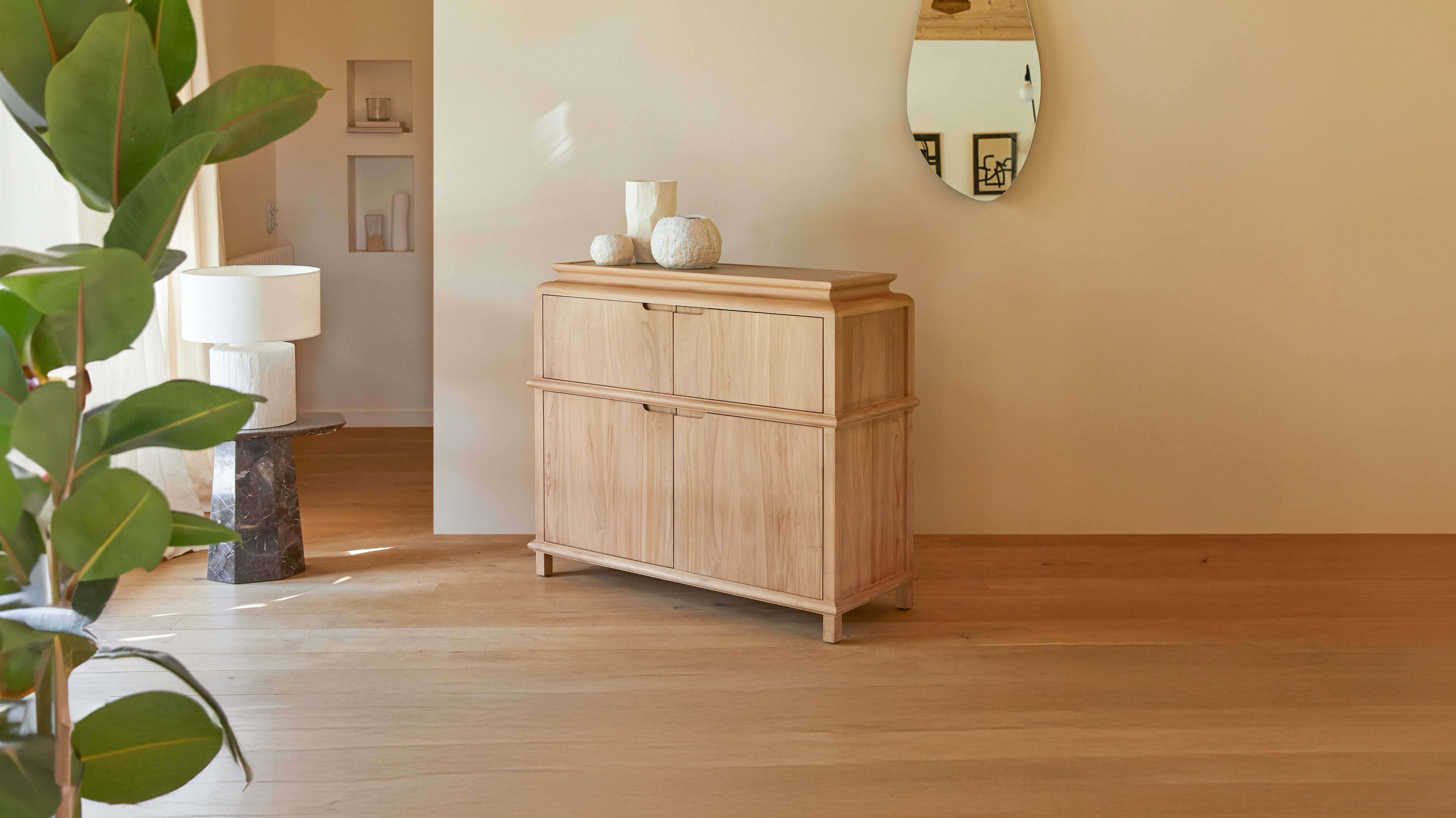 Técnicas de ebanistería excepcionales y materiales actuales para crear muebles marcados por su modernidad