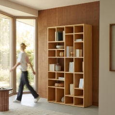 Eyota - Hohes Bücherregal aus Eiche
