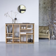 Eyota - Low bookcase in solid oak