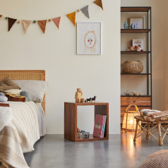 Kwarto - Comodino per bambini in legno di palissandro massello