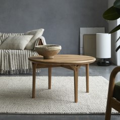 Clara - Couchtisch aus massiver Eiche