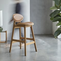 Maia - Chaise de bar en chêne massif et cuir