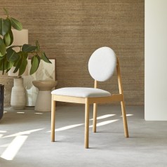 Olive - Stuhl aus massiver Eiche und grauer Wolle