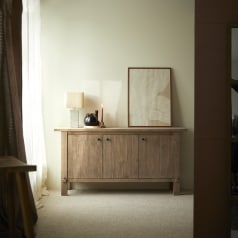 Hazel - Buffet en pin massif recyclé 150 cm