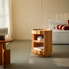 Andréa - Beistelltisch aus massivem Mindi-Holz