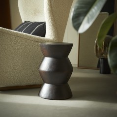 Tera - Bijzettafel van massief zwart teak