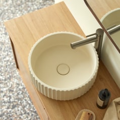 Zora - Lavabo rotondo in cemento cream ∅ 36 cm