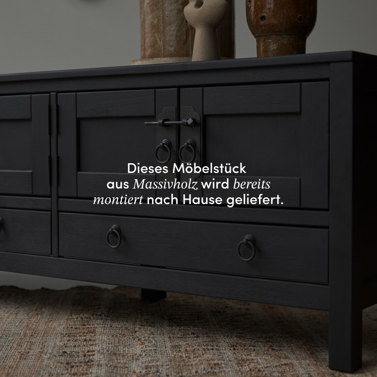 Thaki Black - TV-Schrank aus massiver Kiefer 140 cm