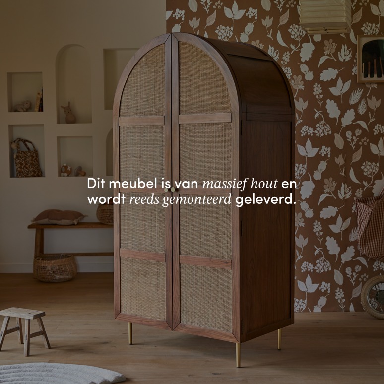 Lisbeth - Kinderkast van iepenhout en vlechtwerk