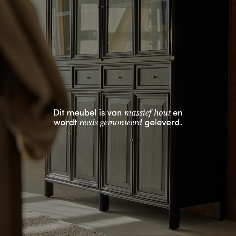 Anna - Hoog vitrinebuffet met glazen en gesloten deuren in mindi 120 cm