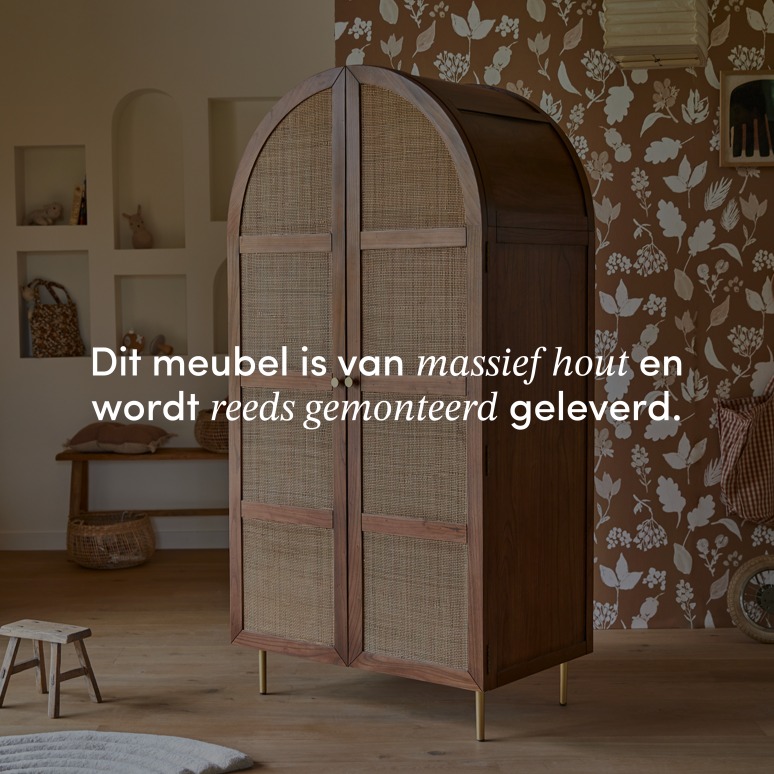 Lisbeth - Kinderkast van iepenhout en vlechtwerk