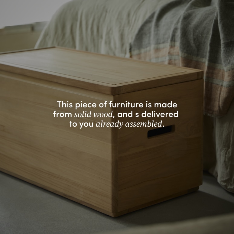 Nino - Solid teak trunk