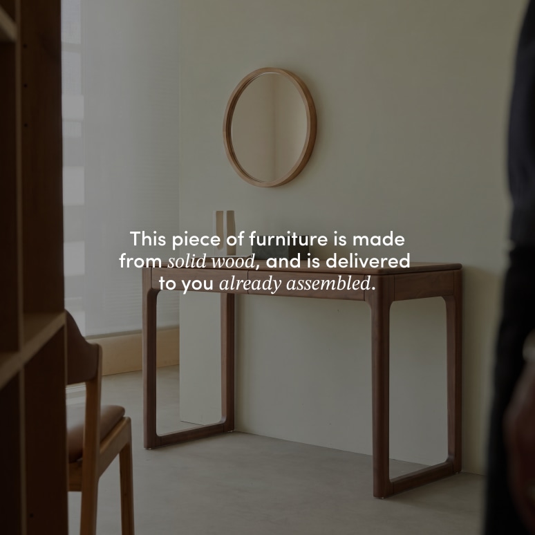 Arto - Desk in solid walnut