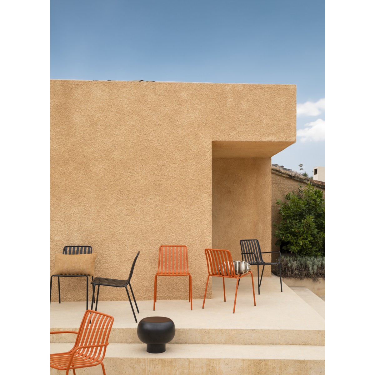 Gaby - Gartenstuhl aus Metall orange