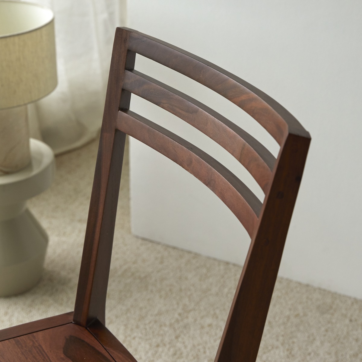 Luna - Stuhl aus massivem Palisanderholz