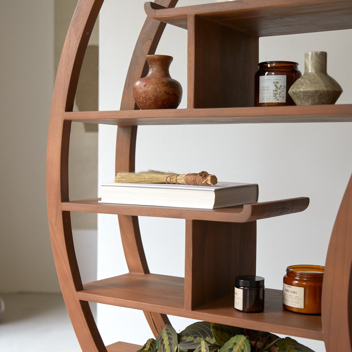 Ying Yang - Bücherregal aus massivem Teak