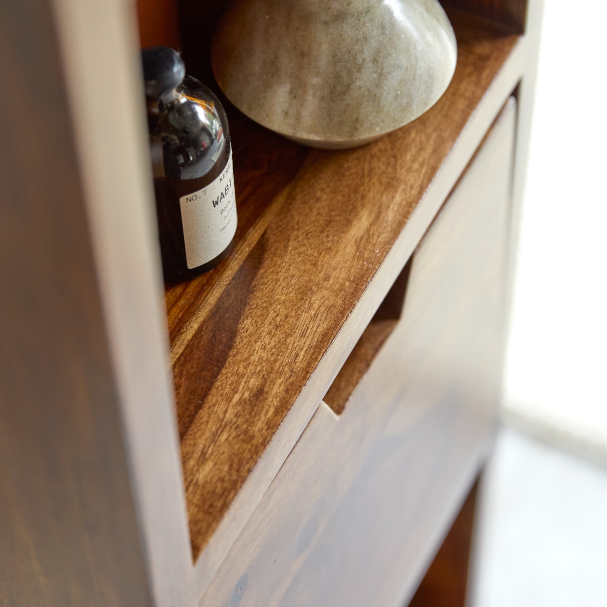 Kwarto - Hochschrank aus massivem Palisanderholz