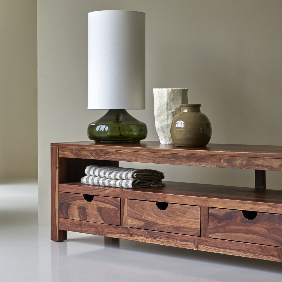 Oliver - TV Schrank aus massivem Palisanderholz 200 cm