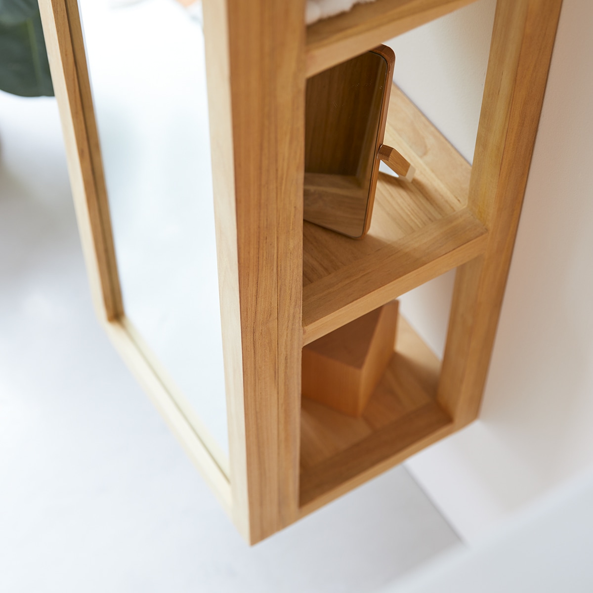 Twig - Hochschrank aus massivem Teak