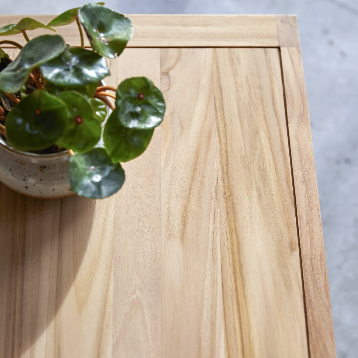 Adam - Couchtisch aus Teak