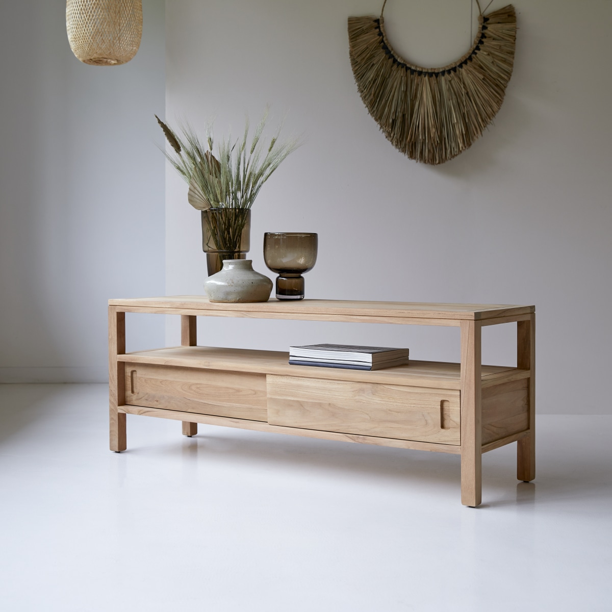 Anton - TV Schrank aus massivem Teakholz 130 cm