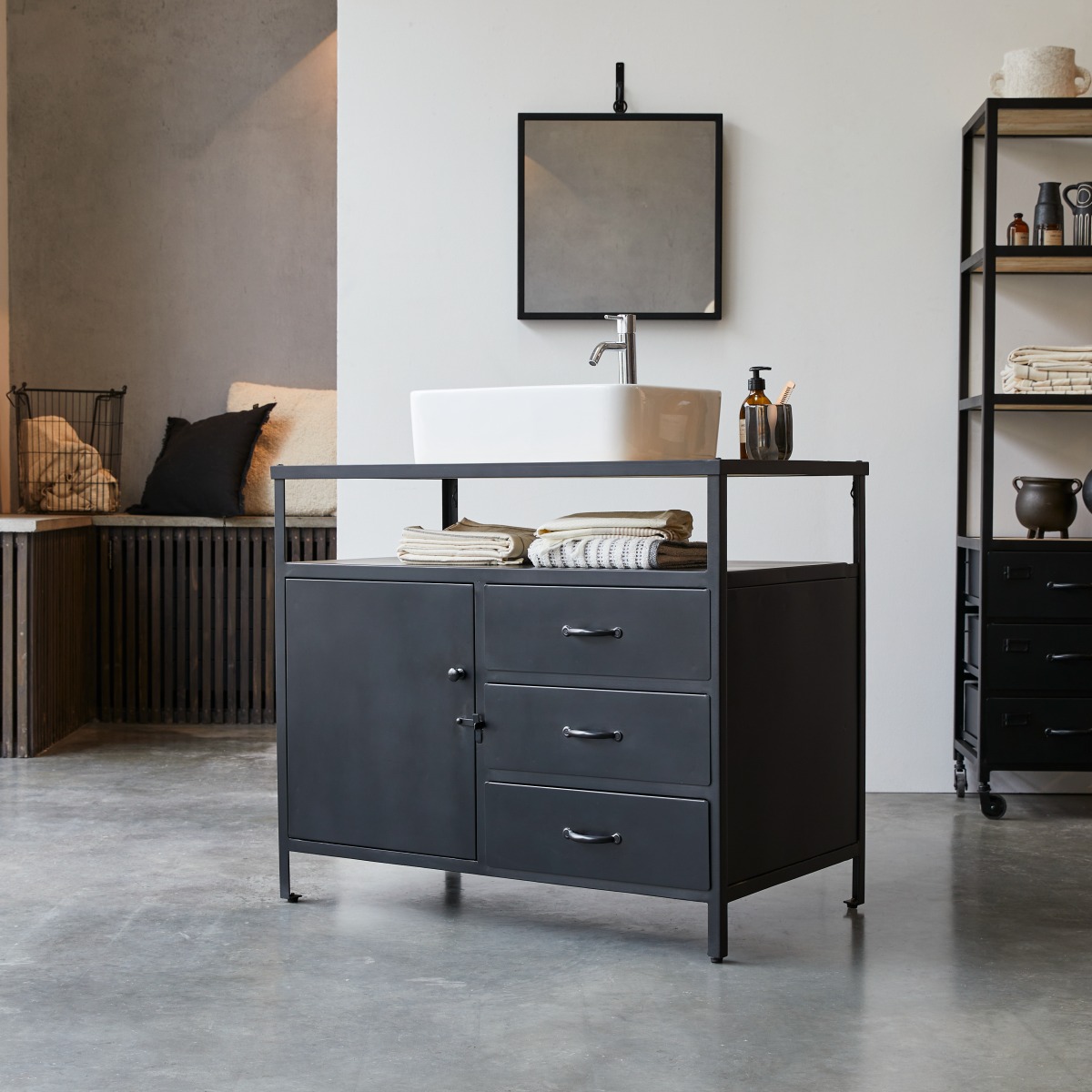 Industriel - Waschtischunterschrank aus massivem Mangoholz und Metall 95 cm