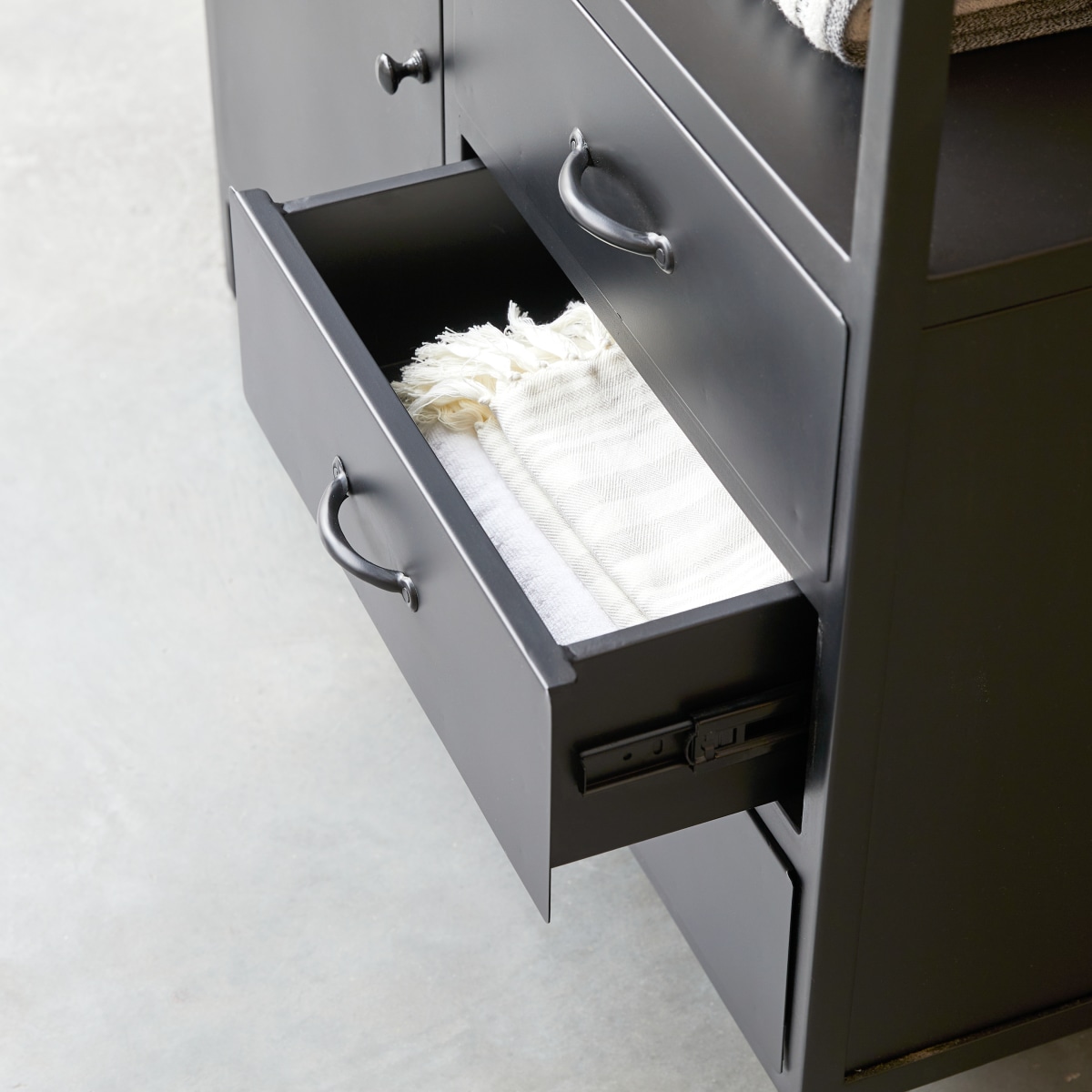 Industriel - Waschtischunterschrank aus massivem Mangoholz und Metall 95 cm