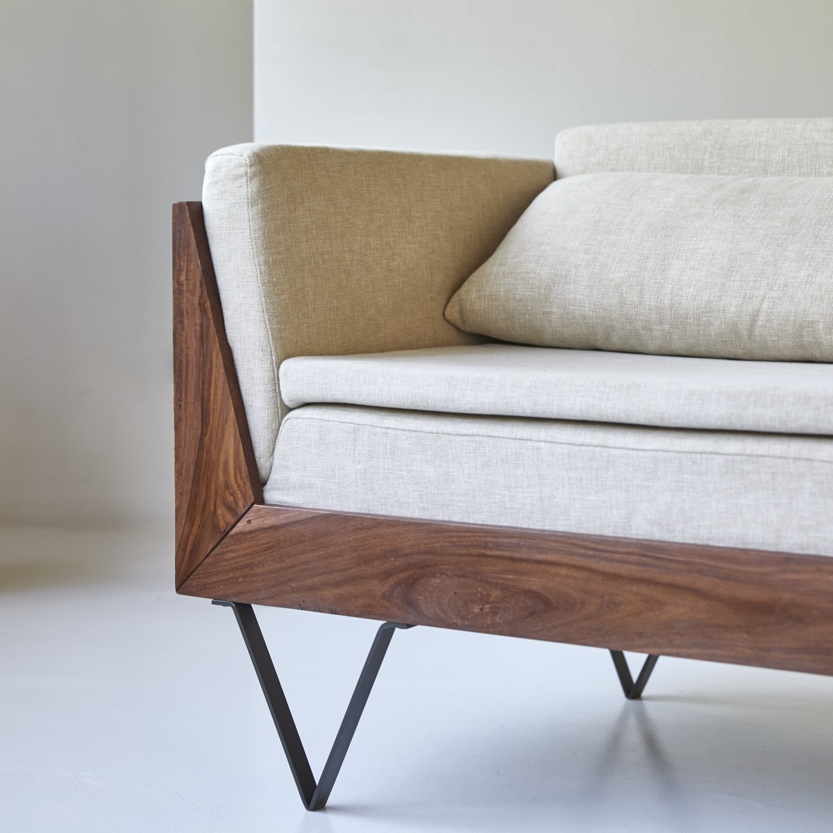 Metric - Sofa aus massives Palisanderholz