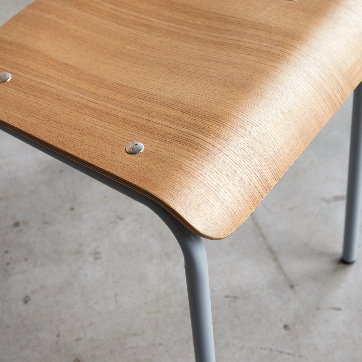 Mio - Stuhl aus Esche und Metall grey