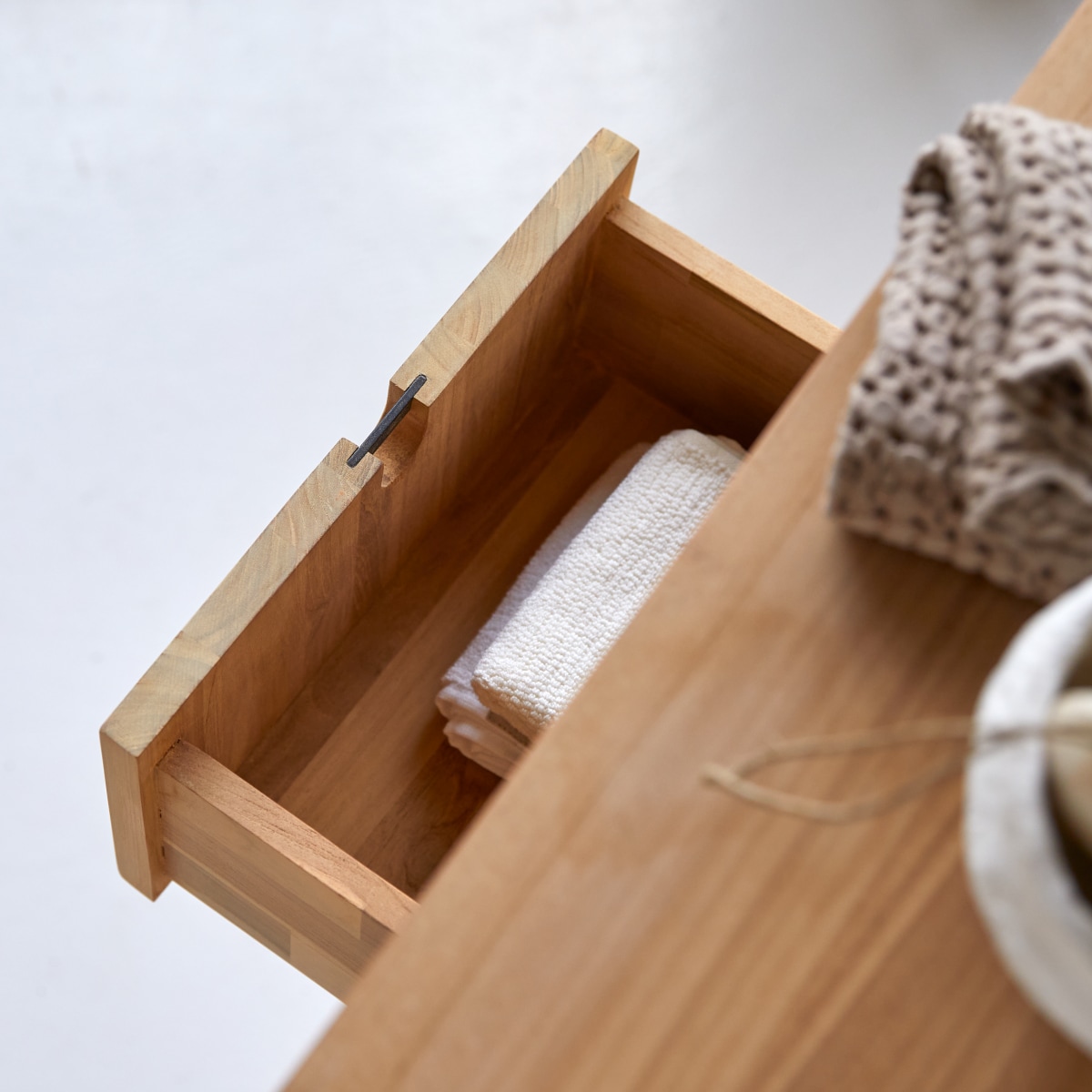 Jonàk - Waschtischunterschrank aus massivem Teakholz 145 cm