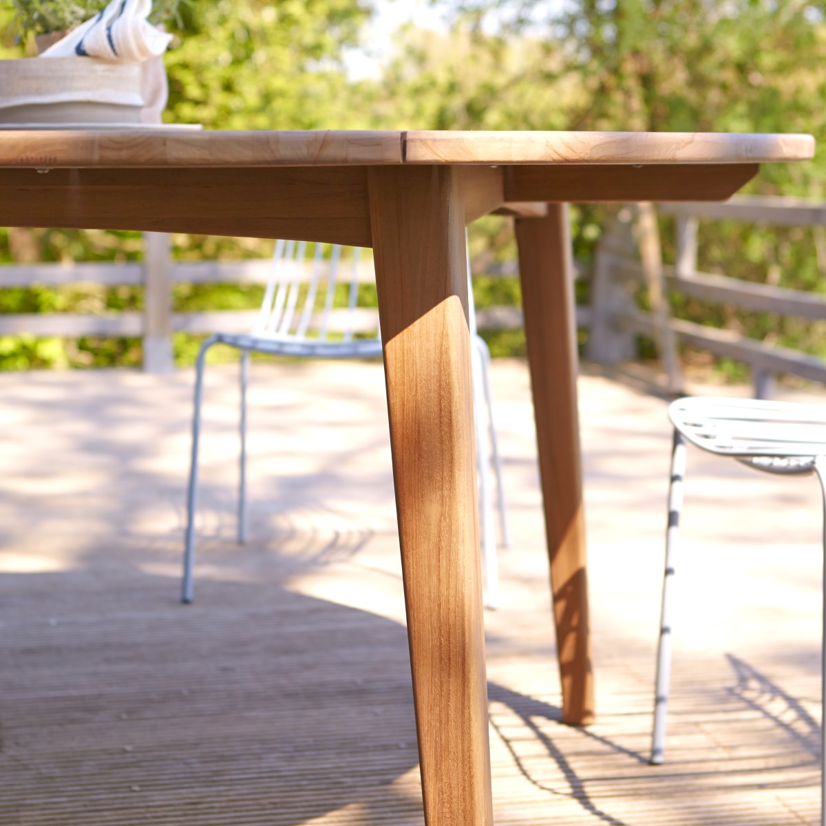 Grasshopper - Gerecycled massief teakhouten tuintafel voor 8 personen