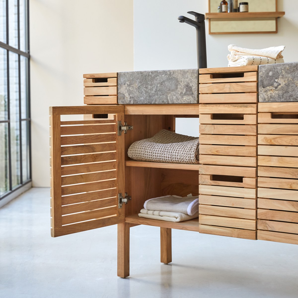 Slats - Badezimmermöbel aus massivem Teakholz und Marmor 150 cm
