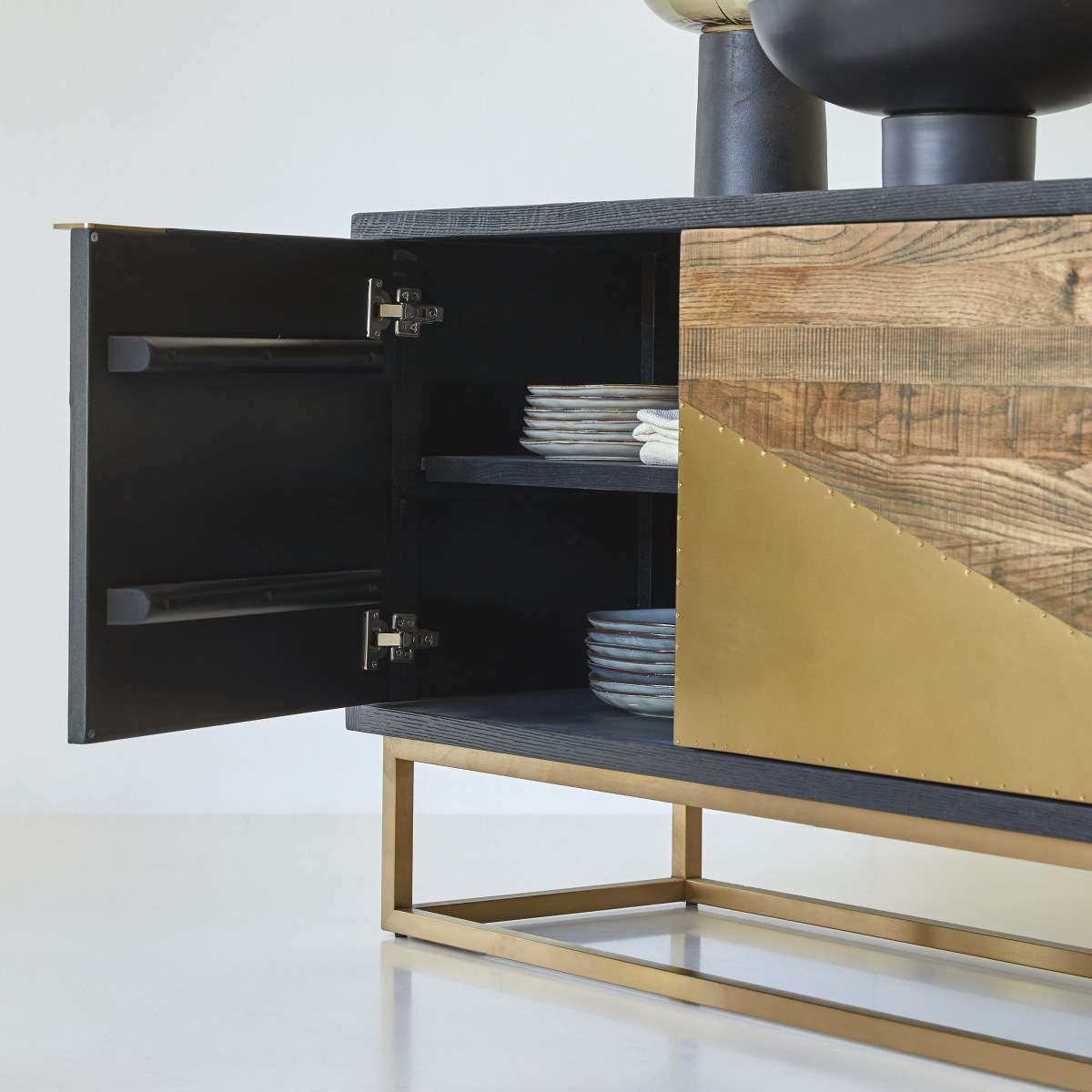 Oscar - TV Schrank aus Eiche 240 cm