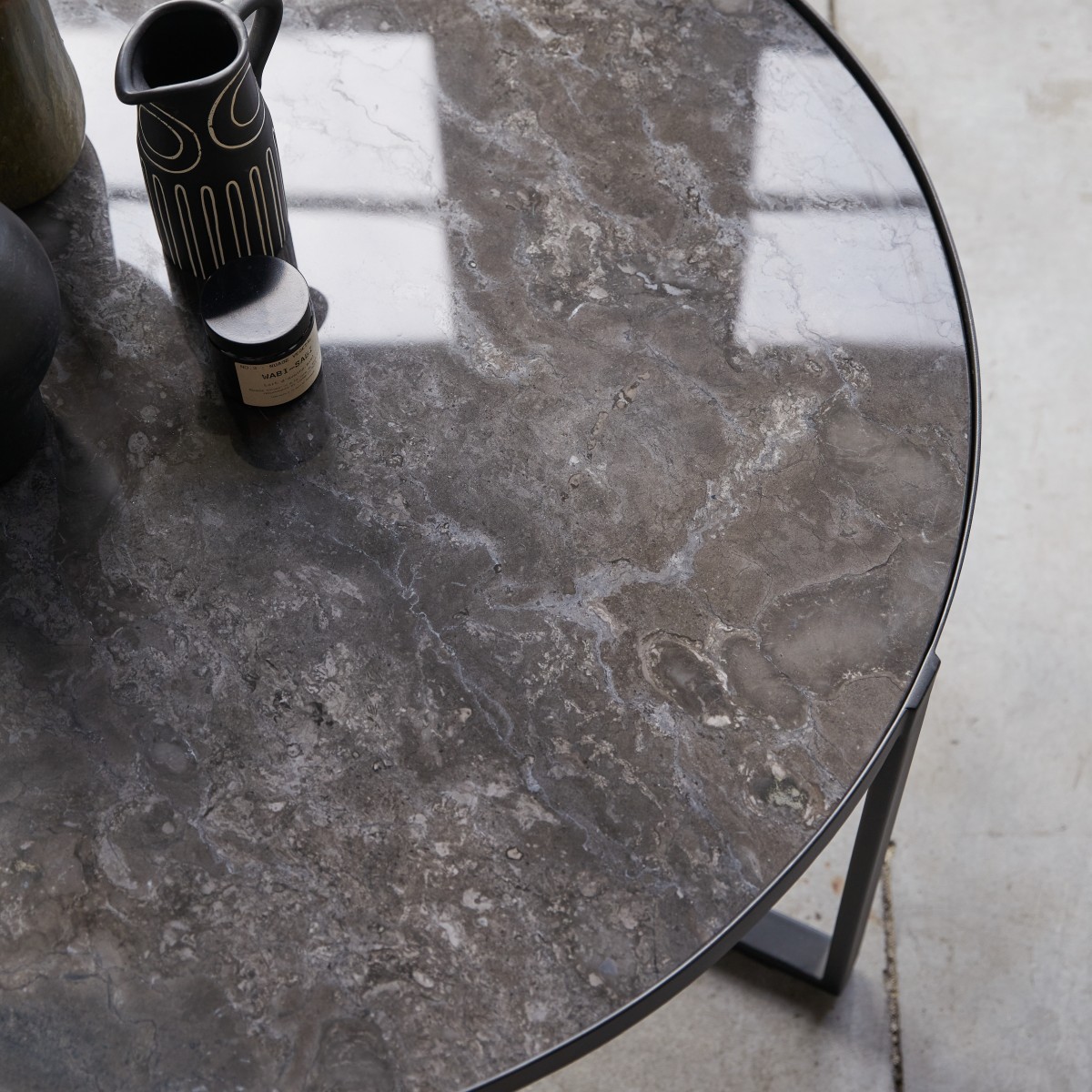 Milan - Couchtisch aus Marmor und Metall