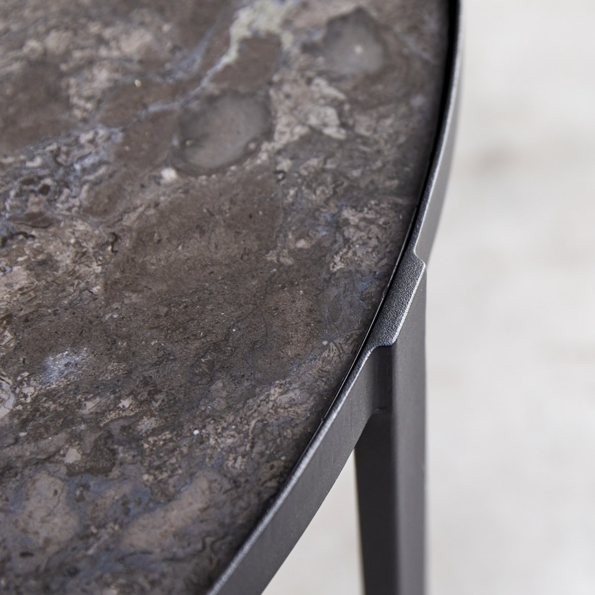 Milan - Coffee table in marble and metal