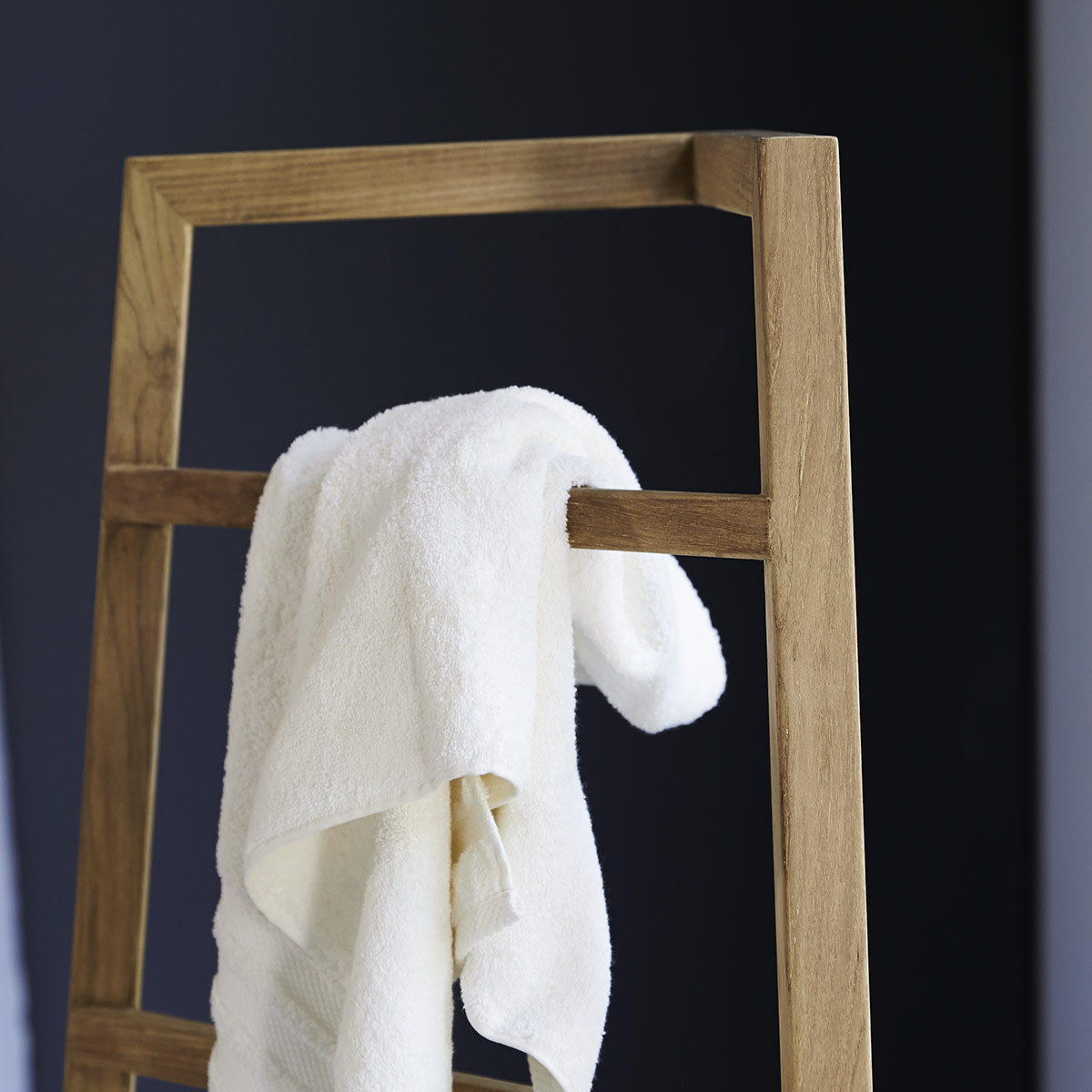 Malo - Solid teak towel rail