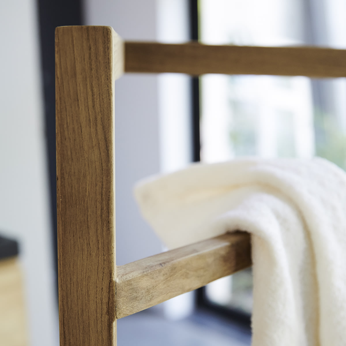 Malo - Handtuchhalter aus massivem Teakholz