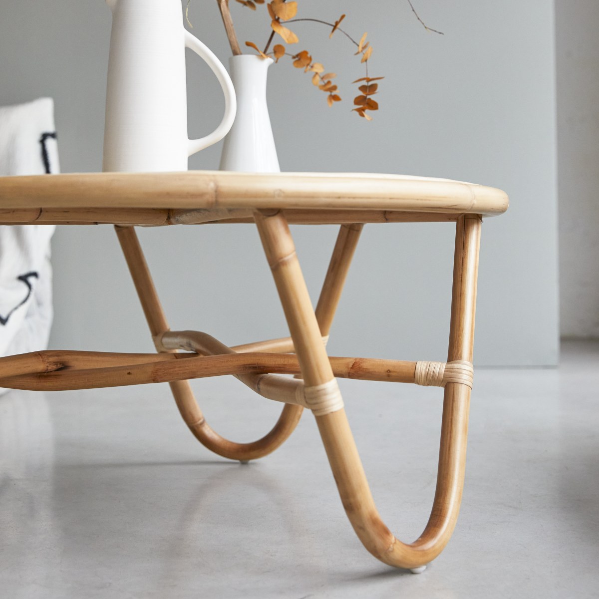 Lina - Couchtisch aus Rattan