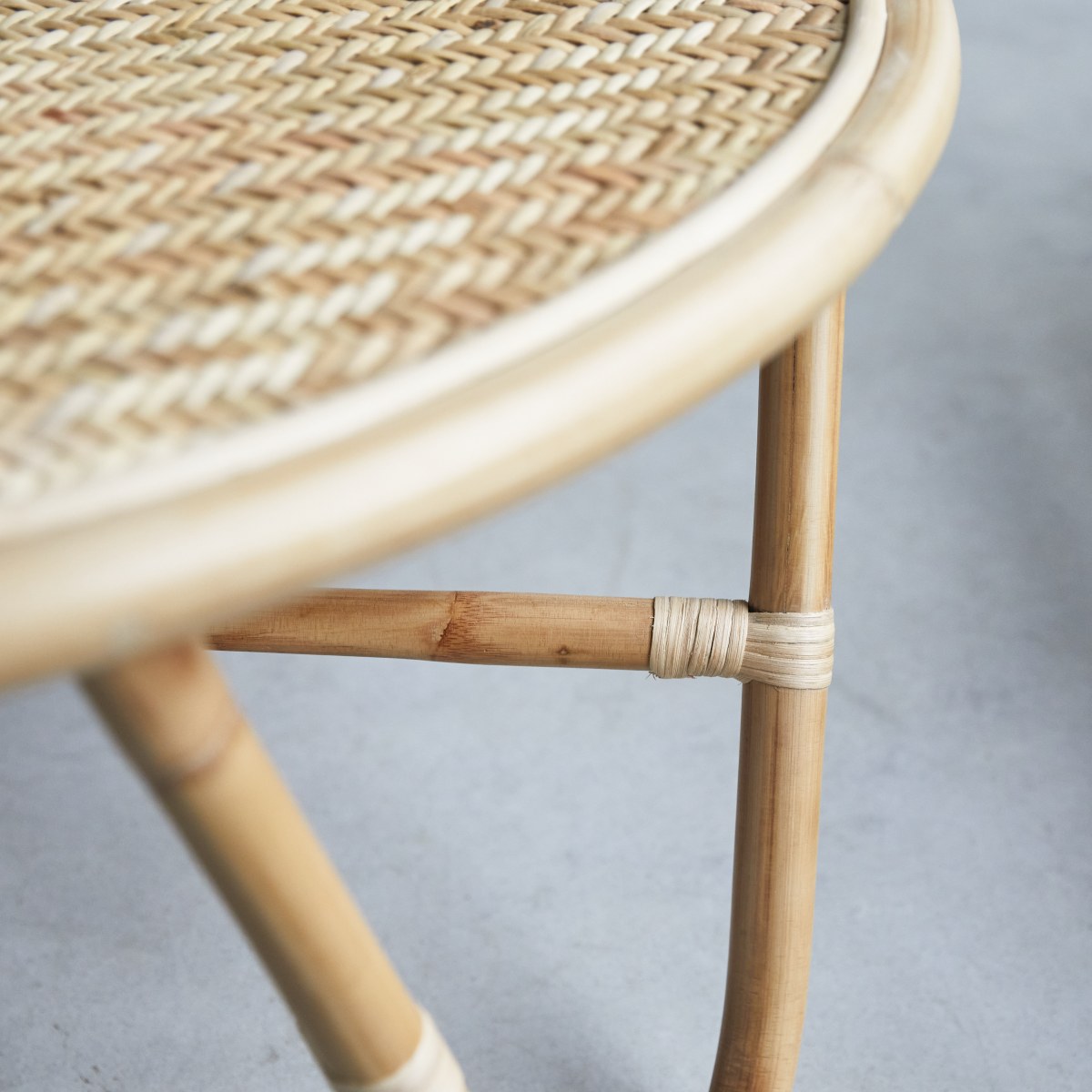 Lina - Couchtisch aus Rattan