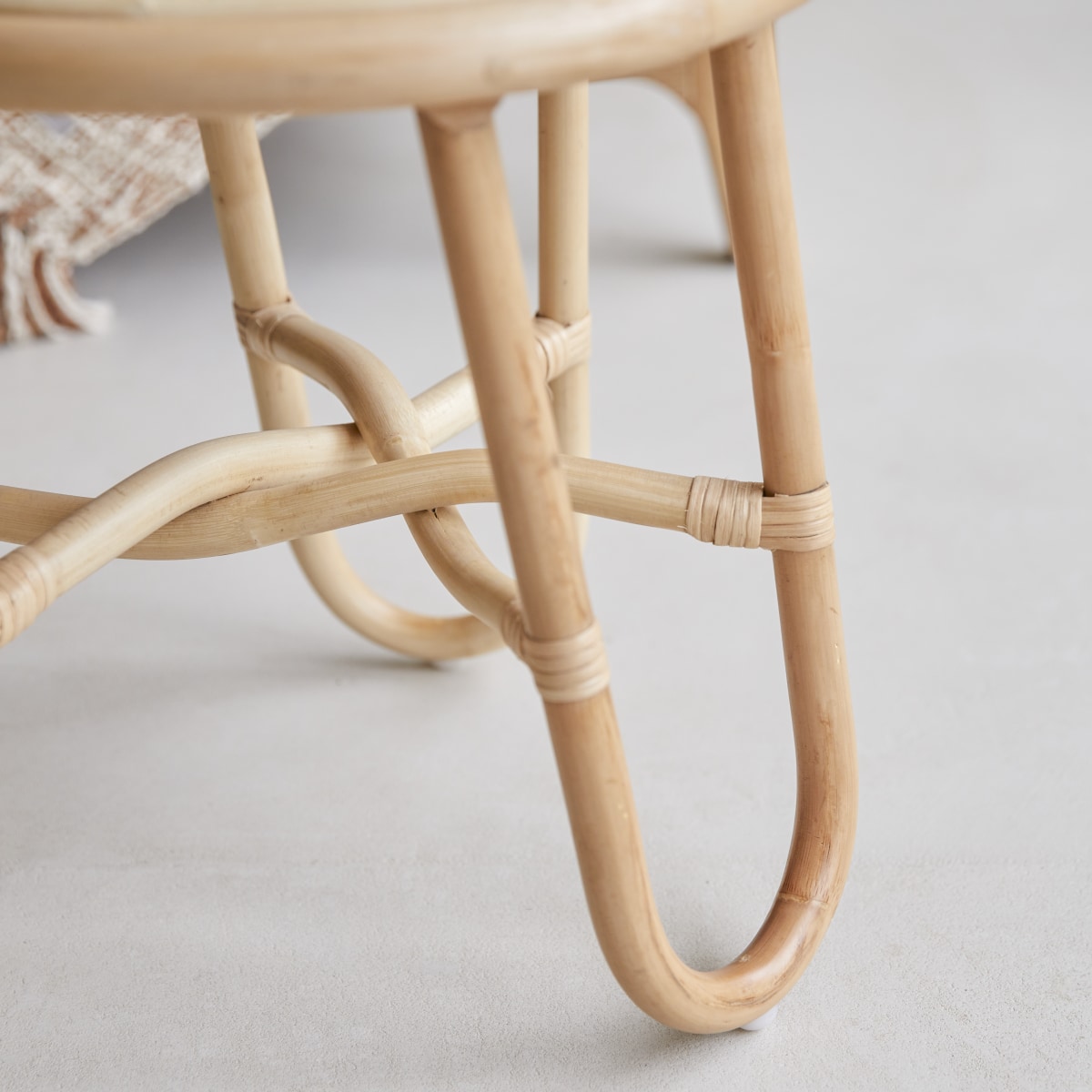 Lina - Beistelltisch aus Rattan