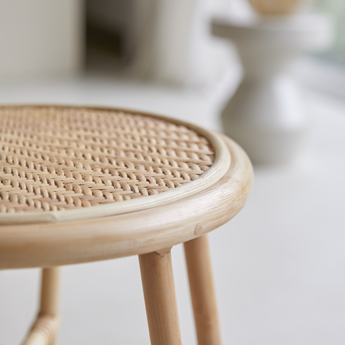 Lina - Beistelltisch aus Rattan