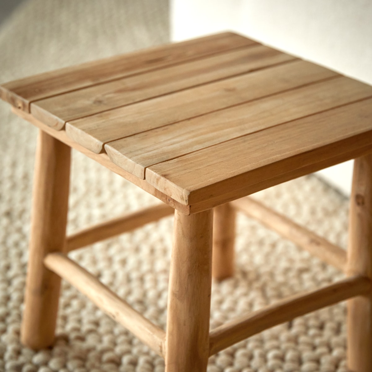 Kilim - Beistelltisch aus massivem Teakholz