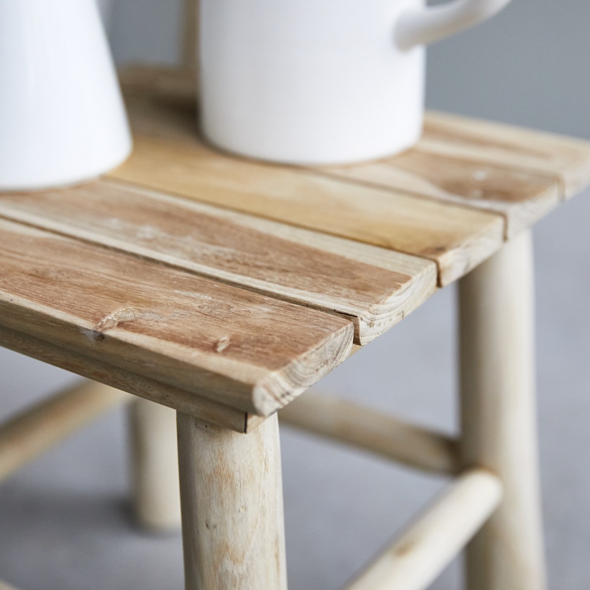 Kilim - Nachttisch aus massivem Teakholz
