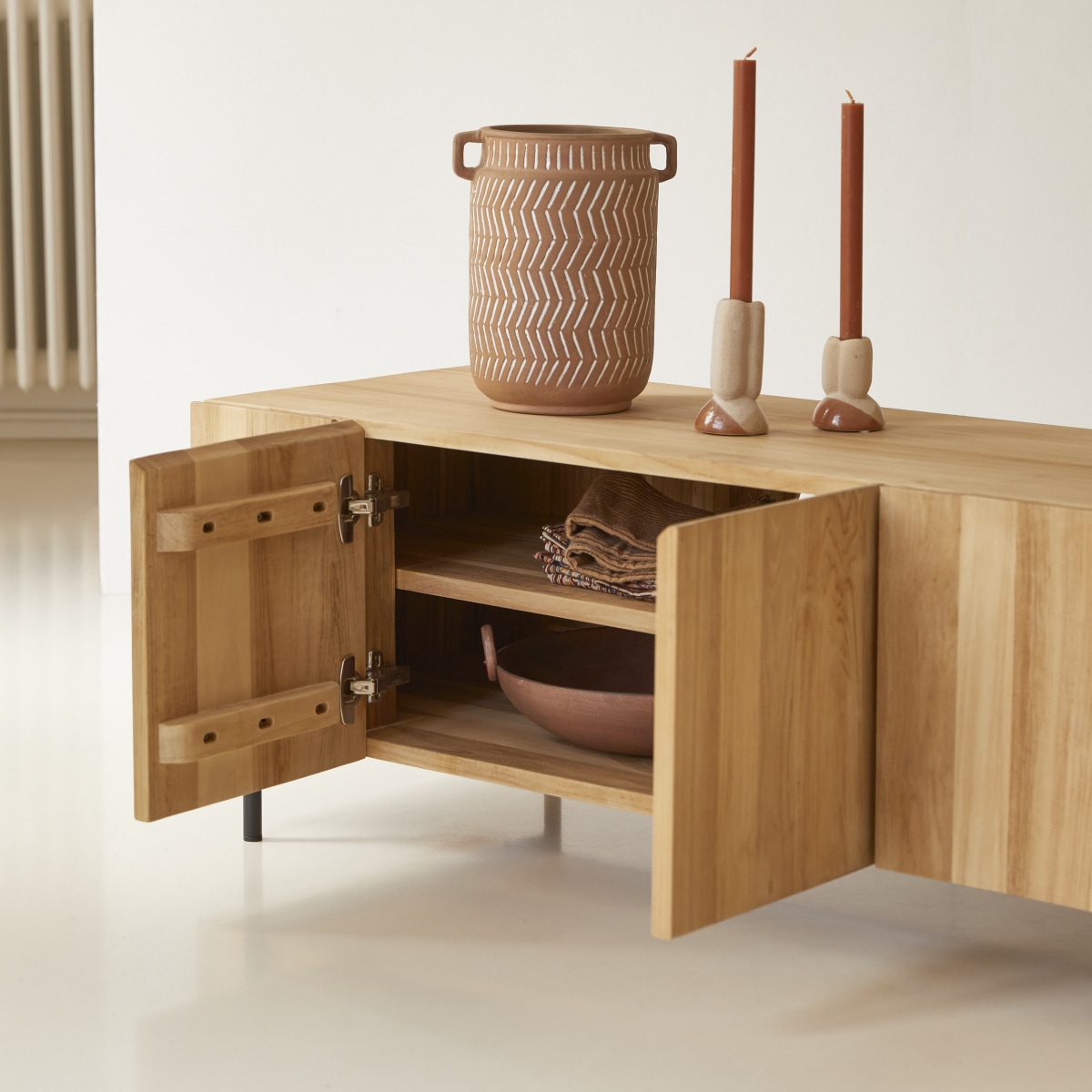 Honorine - TV Schrank aus massivem Teakholz 170 cm