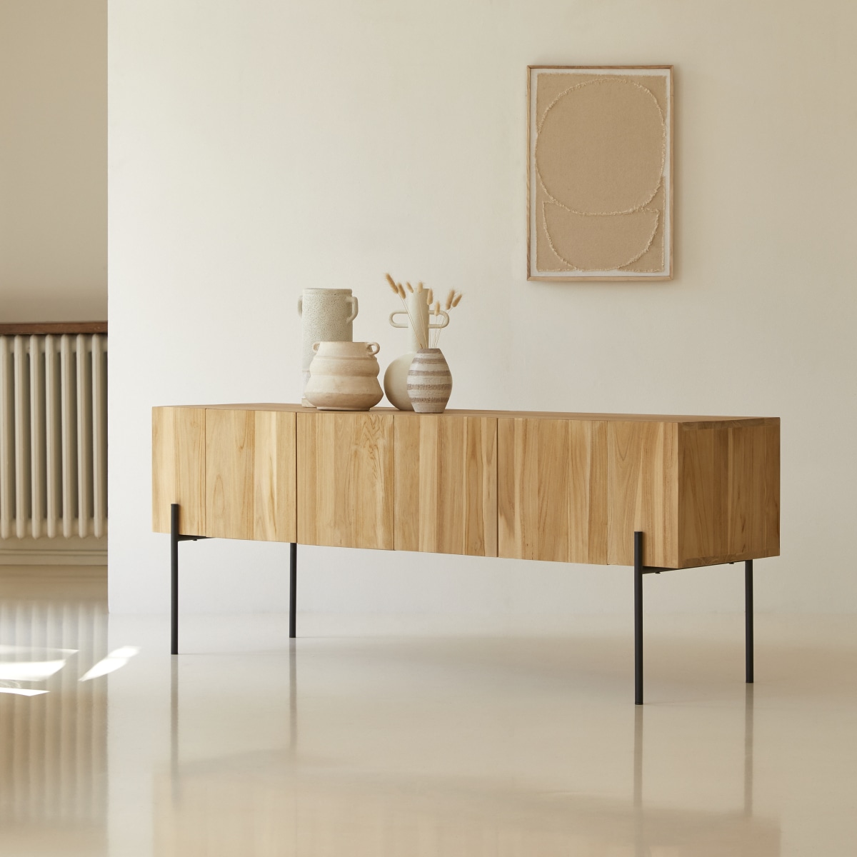 Honorine - Hoher TV Schrank aus massivem Teakholz 170 cm