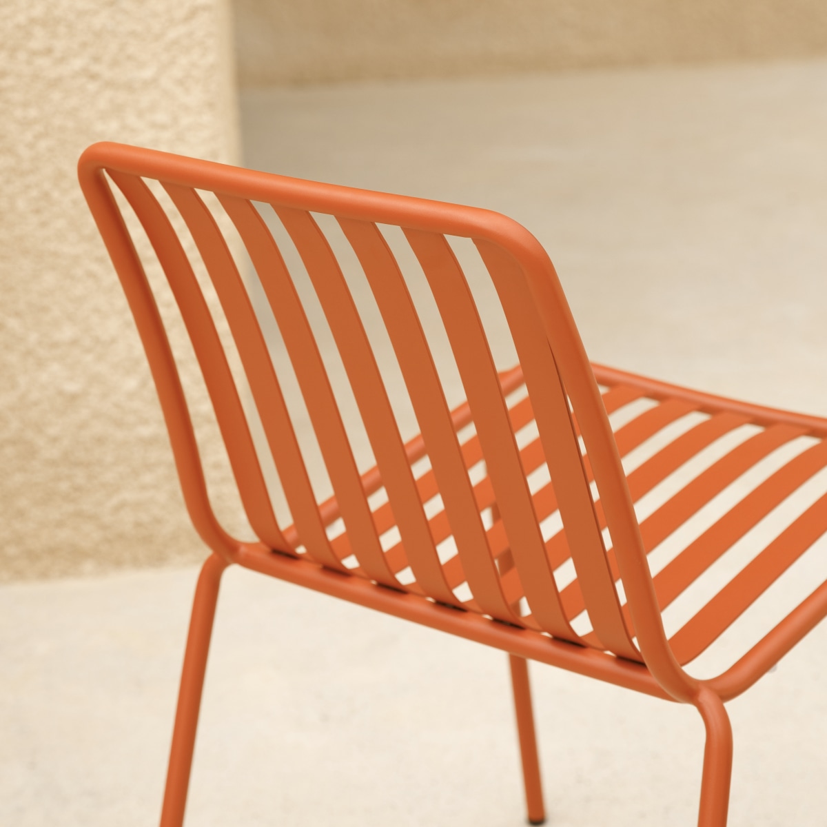 Gaby - Gartenstuhl aus Metall orange