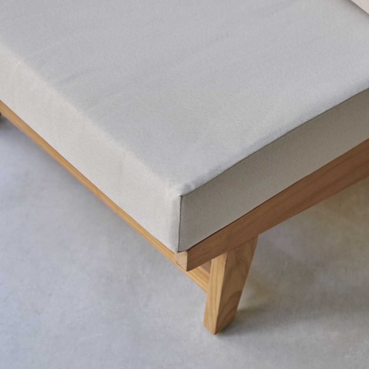 Olia - Sessel aus massivem Teak