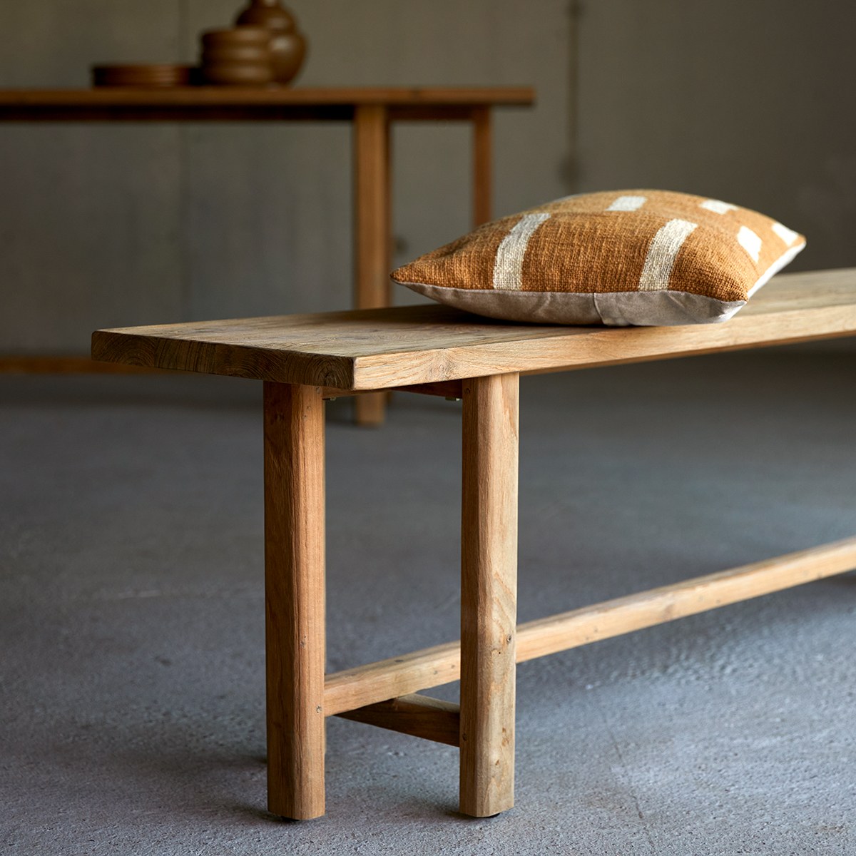 Antonia - Deko-Bank aus massivem Recycling-Teak