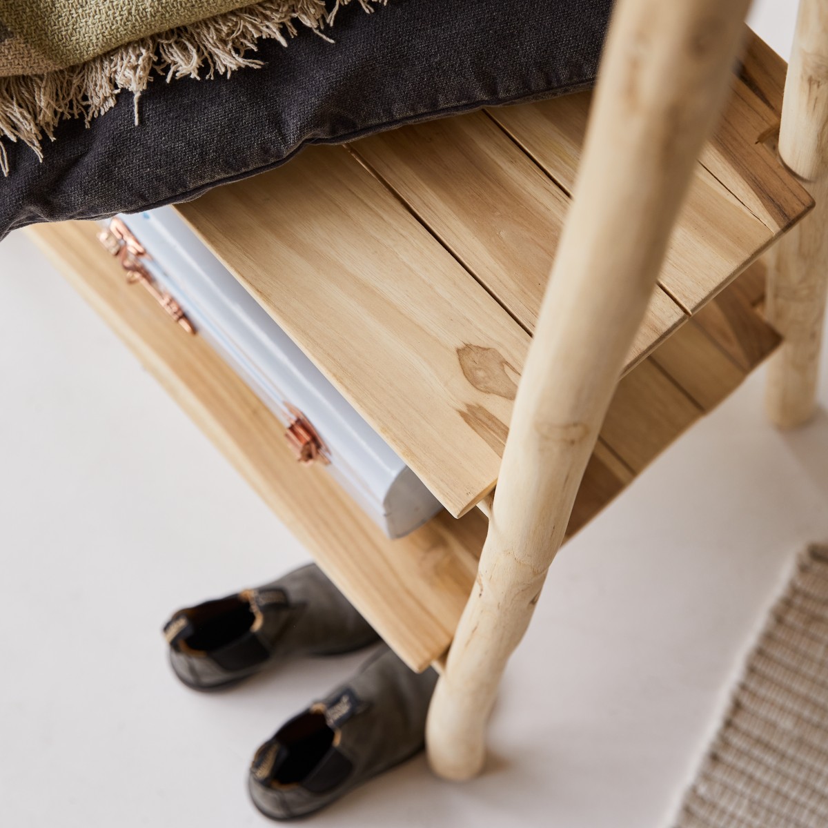 Kilim - Kleiderständer aus Teak massiv für Kinder